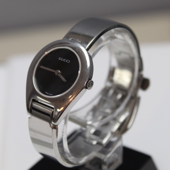 Ladies Vintage Gucci Watch - Picture 1 of 3